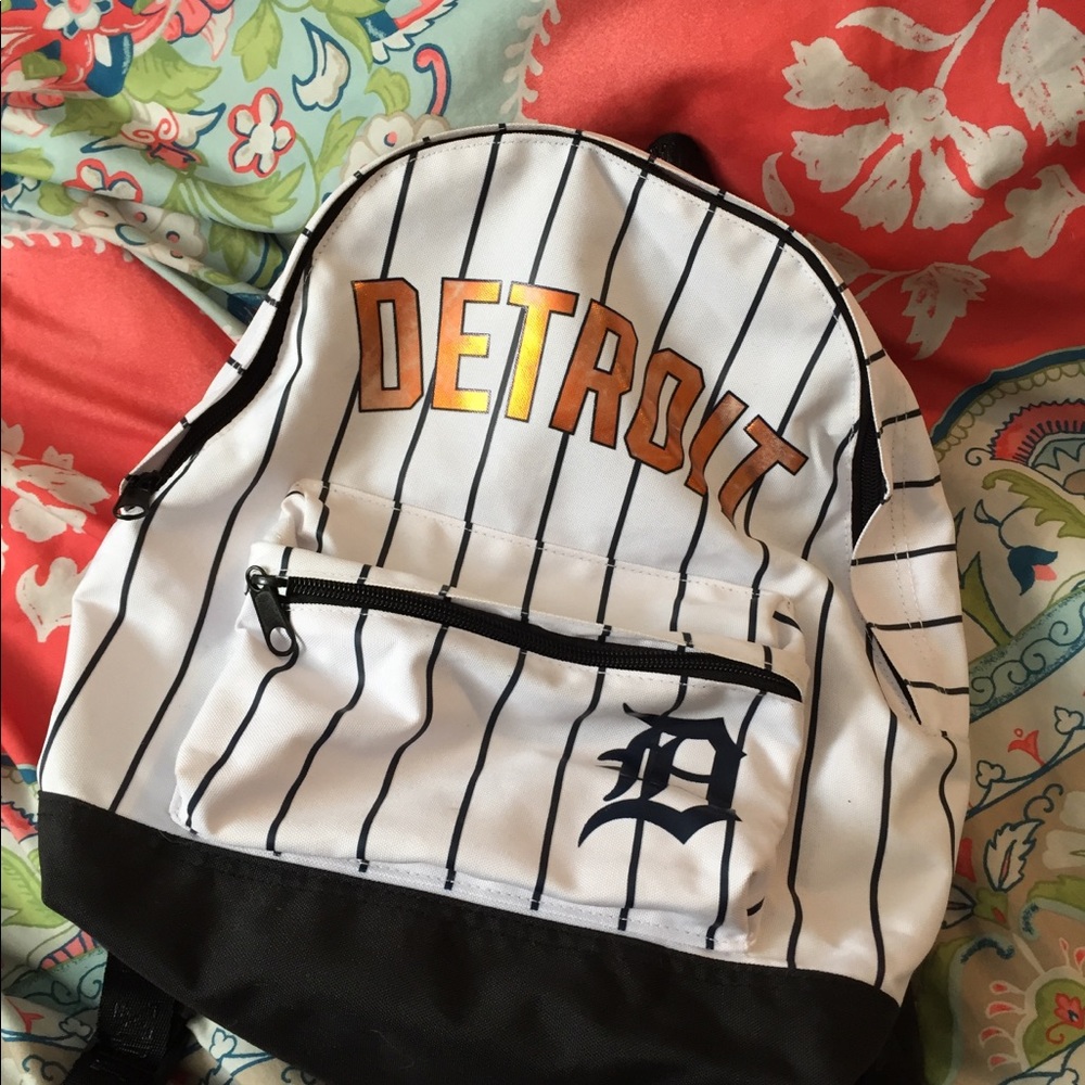 Victoria’s Secret Pink Detroit backpack
